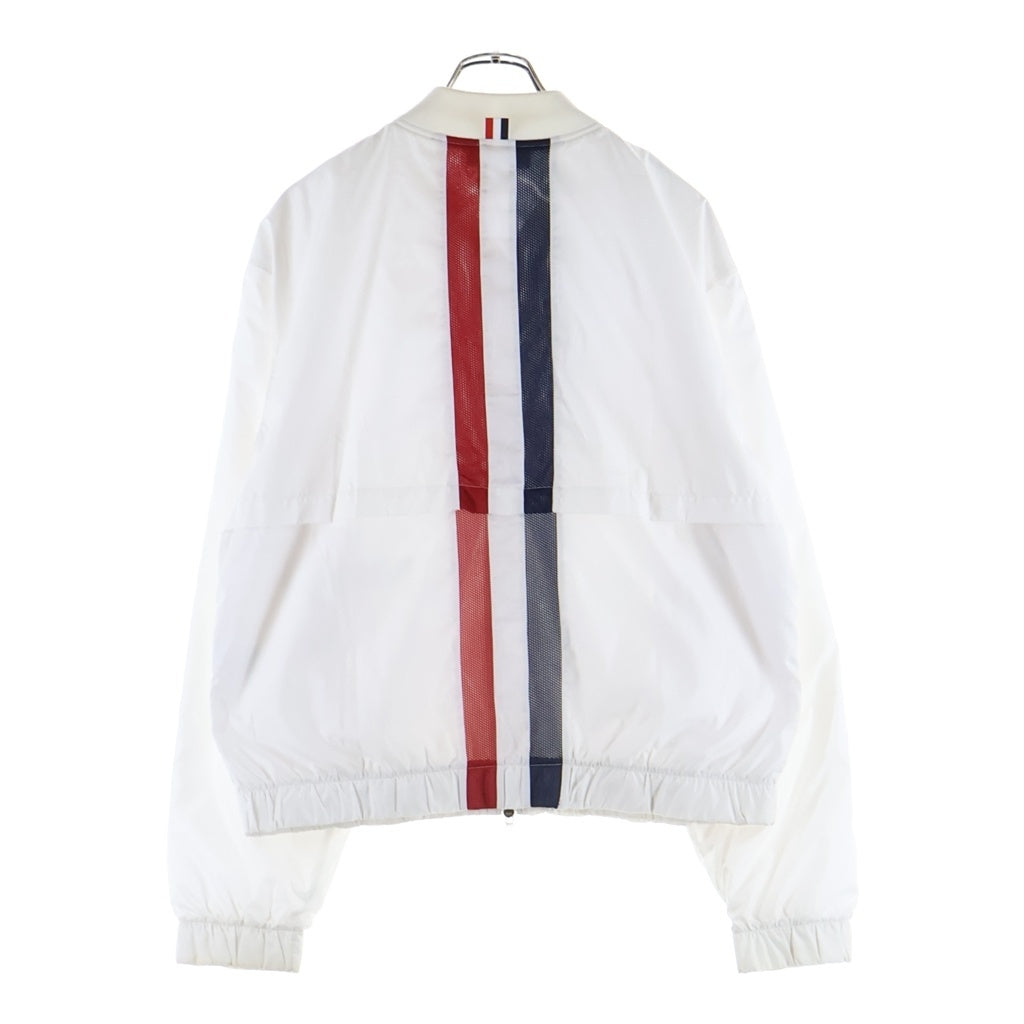 THOM BROWNE(トムブラウン) シグニチャー バックストライプ リップスタップ ナイロンボンバージャケット MJT079A-03215100 ホワイト
