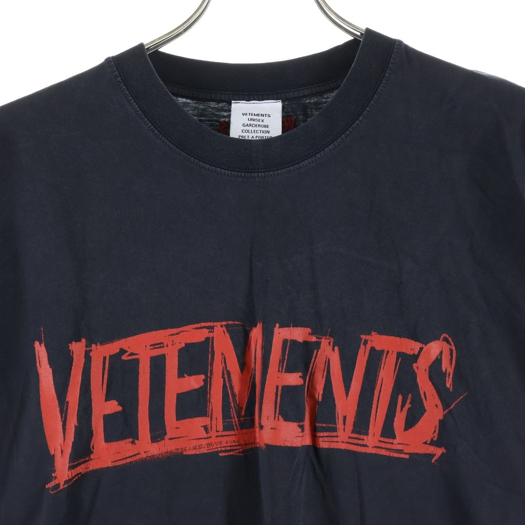 VETEMENTS(ヴェトモン) 23AW World Tour Logo TShirt ワールドツアー ロゴプリント クルーネック半袖Tシャツ ブラック UE54TR430B