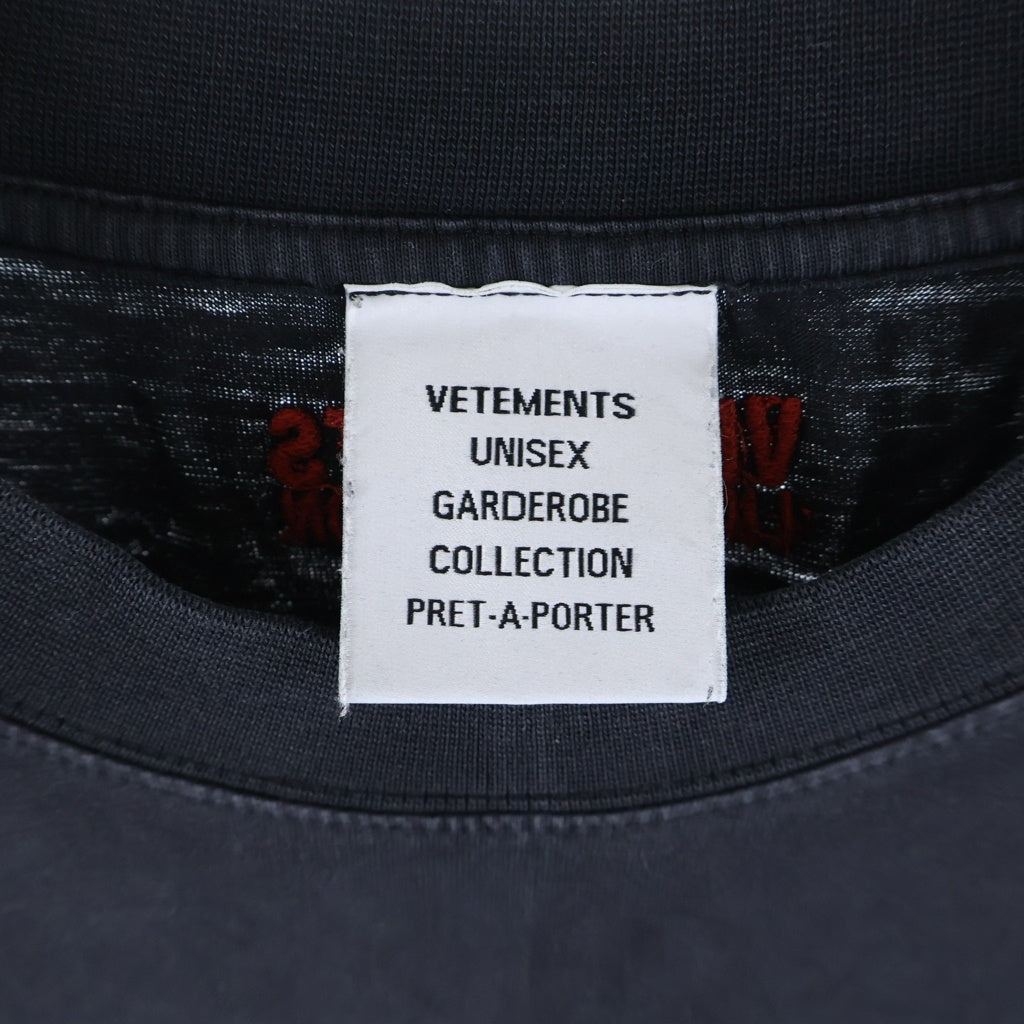 VETEMENTS(ヴェトモン) 23AW World Tour Logo TShirt ワールドツアー ロゴプリント クルーネック半袖Tシャツ ブラック UE54TR430B