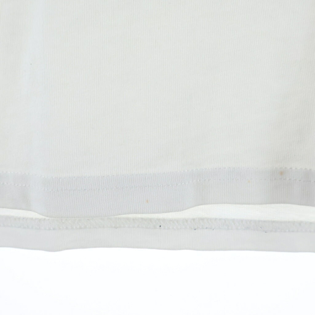 ami paris(アミパリス) ワンポイント刺繍 クルーネック半袖Tシャツ ホワイト BFUTS005.726