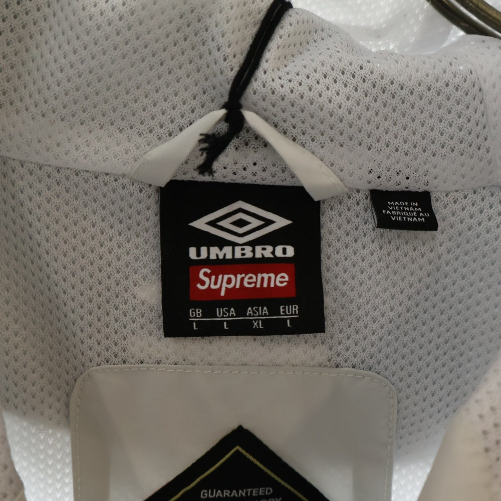 SUPREME(シュプリーム) 25SS ×UMBRO GORE-TEX Hooded Jacket ゴアテックスフーデッドジャケットブルゾン ホワイト/レッド