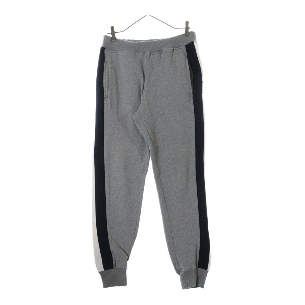 MONCLER GAMME BLEU(モンクレール・ガム・ブルー) PANTALONE 213918700500 ロゴワッペン付きサイドラインスウェットパンツ グレー
