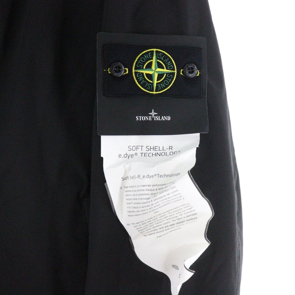 STONE ISLAND(ストーンアイランド) ストコンパスバッジ付き フード付きジャケット K1S154100047S0A27 ブラック
