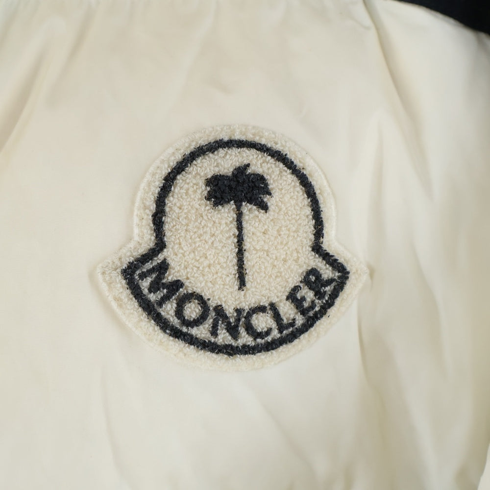 MONCLER(モンクレール) ×Palm Angels Nevin Short Down Jacket ×パームエンジェルス フロントロゴワッペン付きダウンジャケット H209L1A00002 M2341 ホワイト