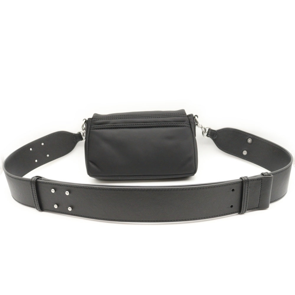 ami paris(アミパリス) 25AW Mardel Bag ULL710-AW0001-001 ナイロン フロントロゴワッペン ショルダーバッグ ブラック