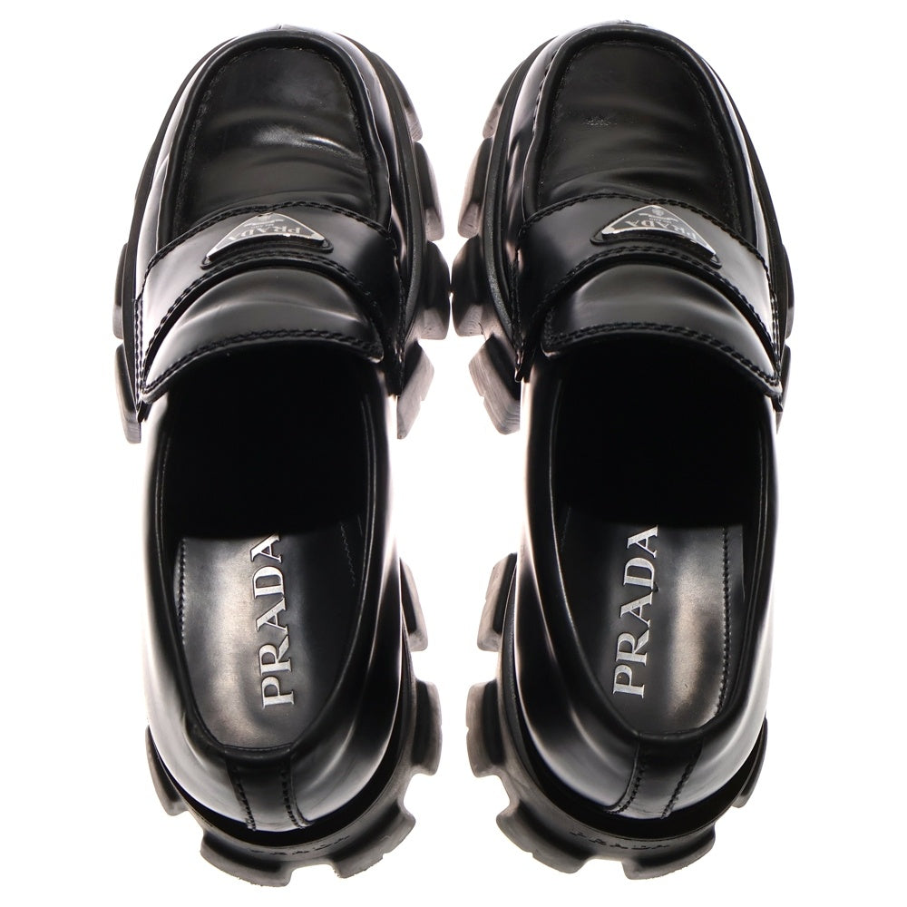 PRADA(プラダ) トライアングルロゴ モノリス ブラッシュドレザー ローファー 2DE129 ブラック
