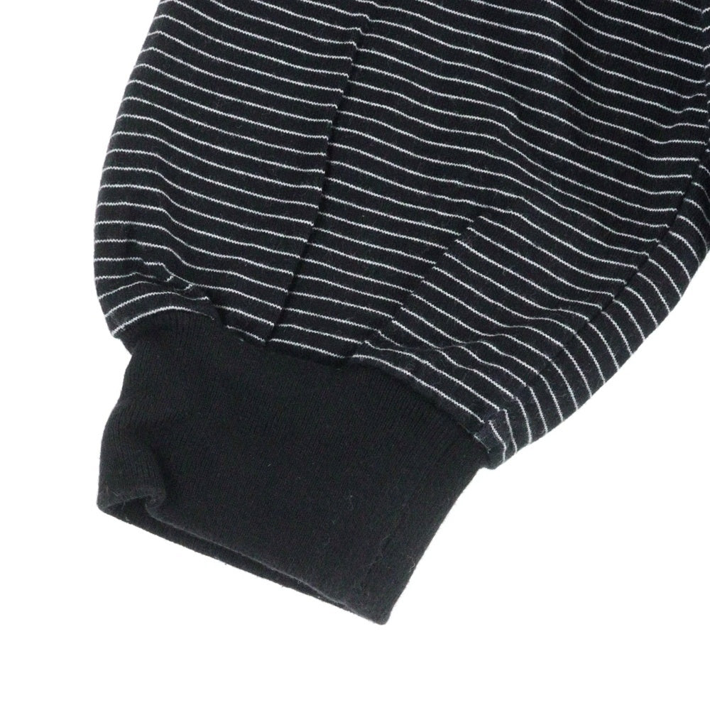 The Ennoy Professional(エンノイプロフェッショナル) 23SS フロントロゴ刺繍 ストライプ クルーネック長袖Tシャツ ブラック