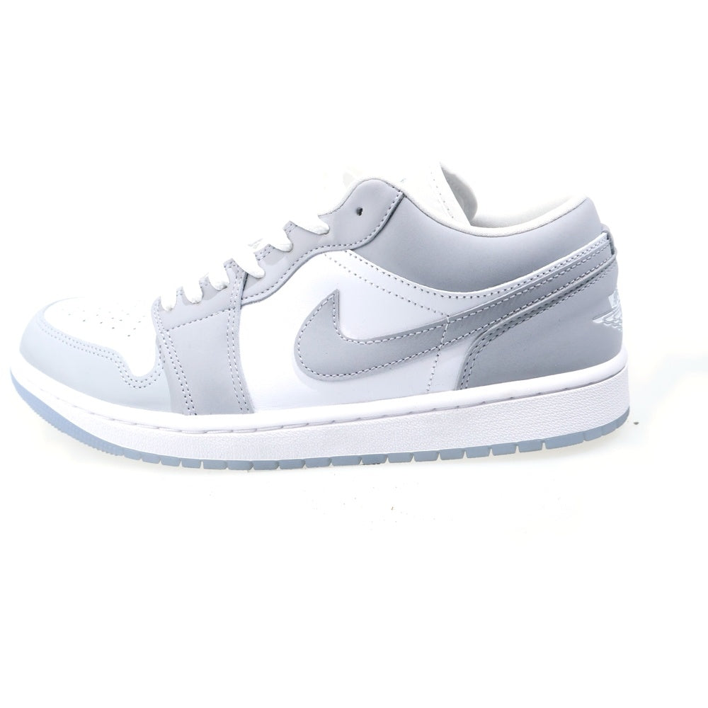 NIKE(ナイキ) WMNS AIR JORDAN 1 LOW DC0774-105 ウィメンズ エアジョーダン1 ウルフグレー ローカットスニーカー US10/27.0cm グレー/ホワイト