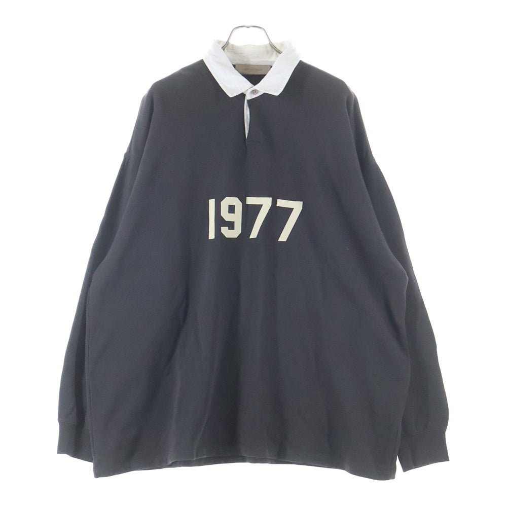 FEAR OF GOD ESSENTIALS(フィアオブゴッド エッセンシャルズ) FRONT ROGO フロントロゴプリント ロングスリーブポロシャツ ブラック