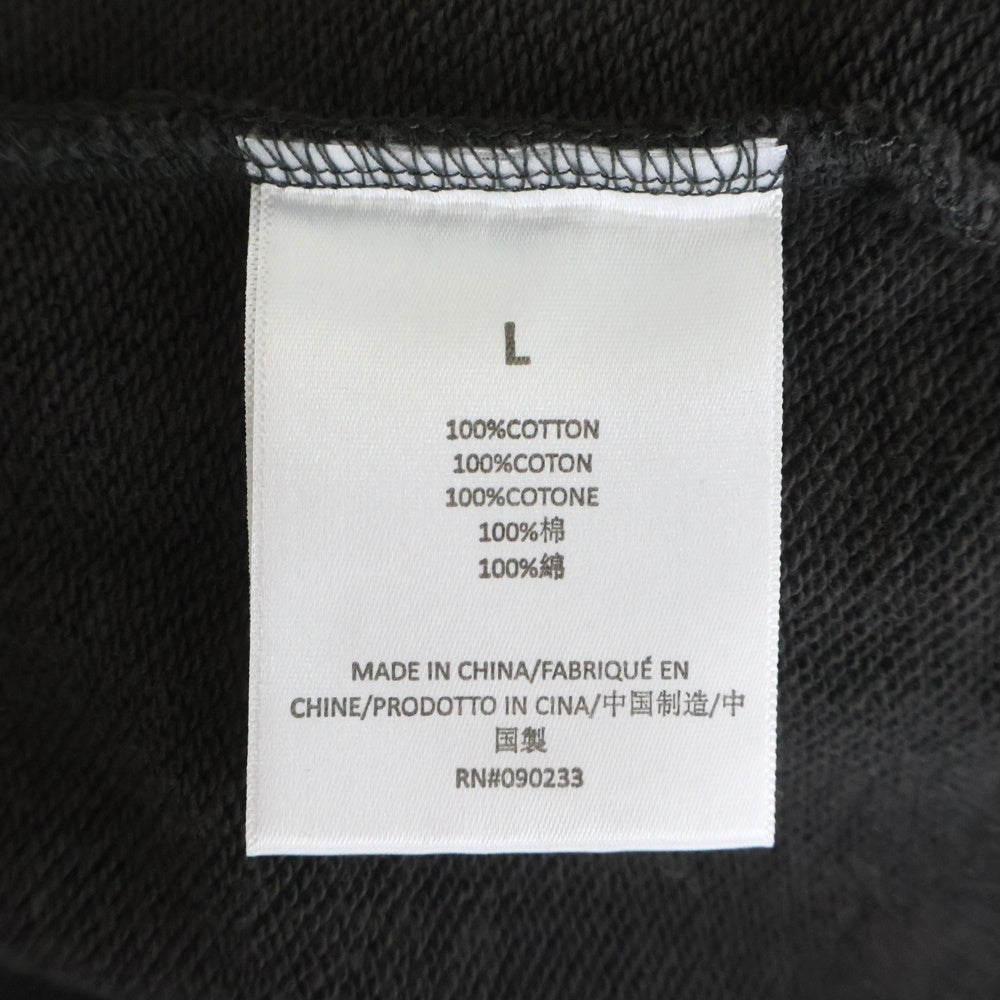 FEAR OF GOD ESSENTIALS(フィアオブゴッド エッセンシャルズ) FRONT ROGO フロントロゴプリント ロングスリーブポロシャツ ブラック