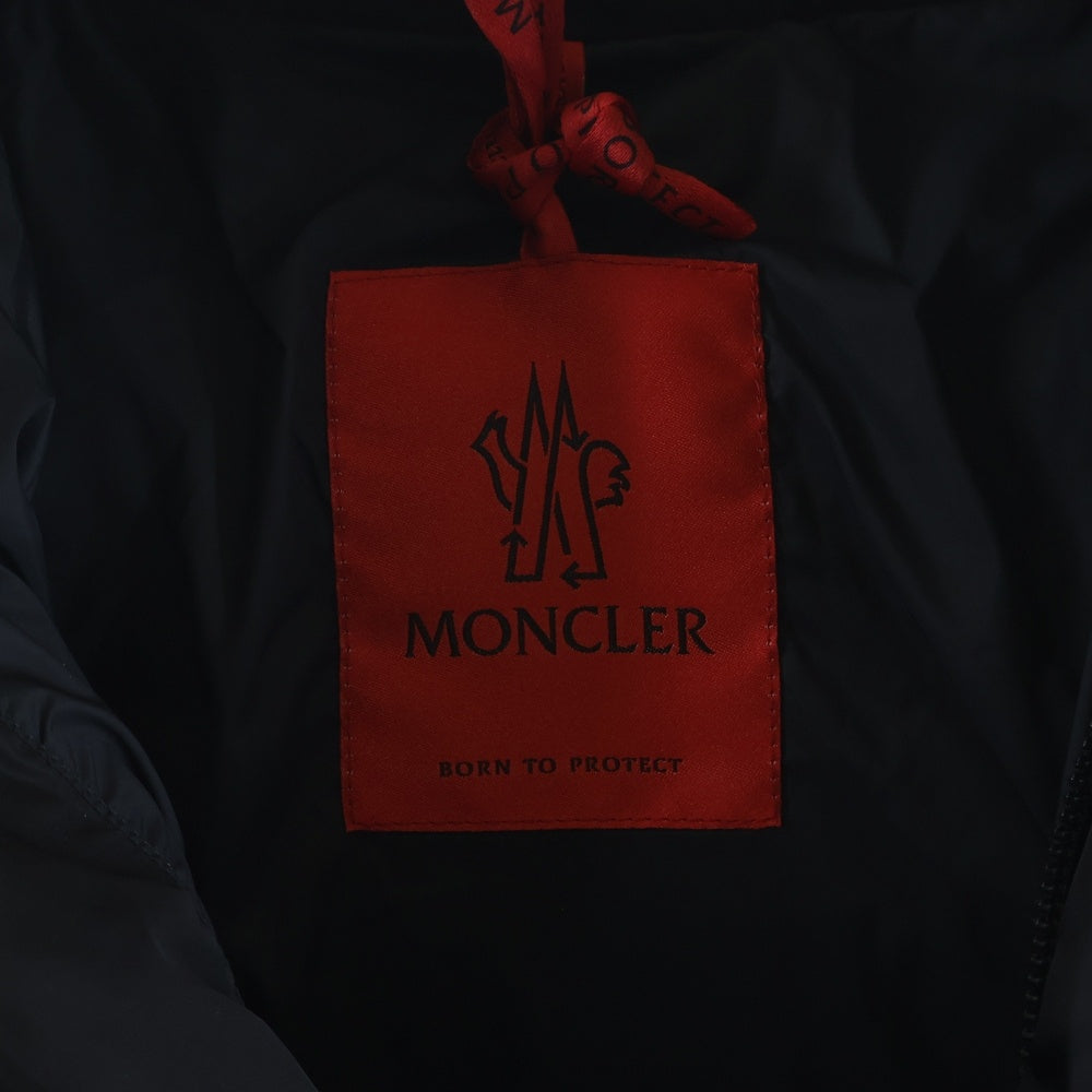 MONCLER(モンクレール) BORN TO PROTECT G10911B51E00 レッドワッペン ダウンジャケット ブラック