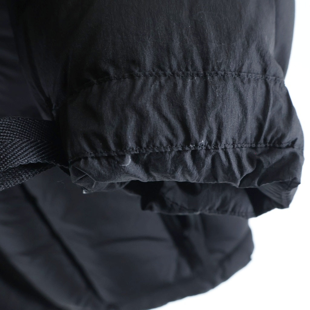 STONE ISLAND(ストーンアイランド) 26SS quilted-design jacket ショルダーワッペンロゴ ジップアップ ナイロンダウンジャケット L1S154100017S0302