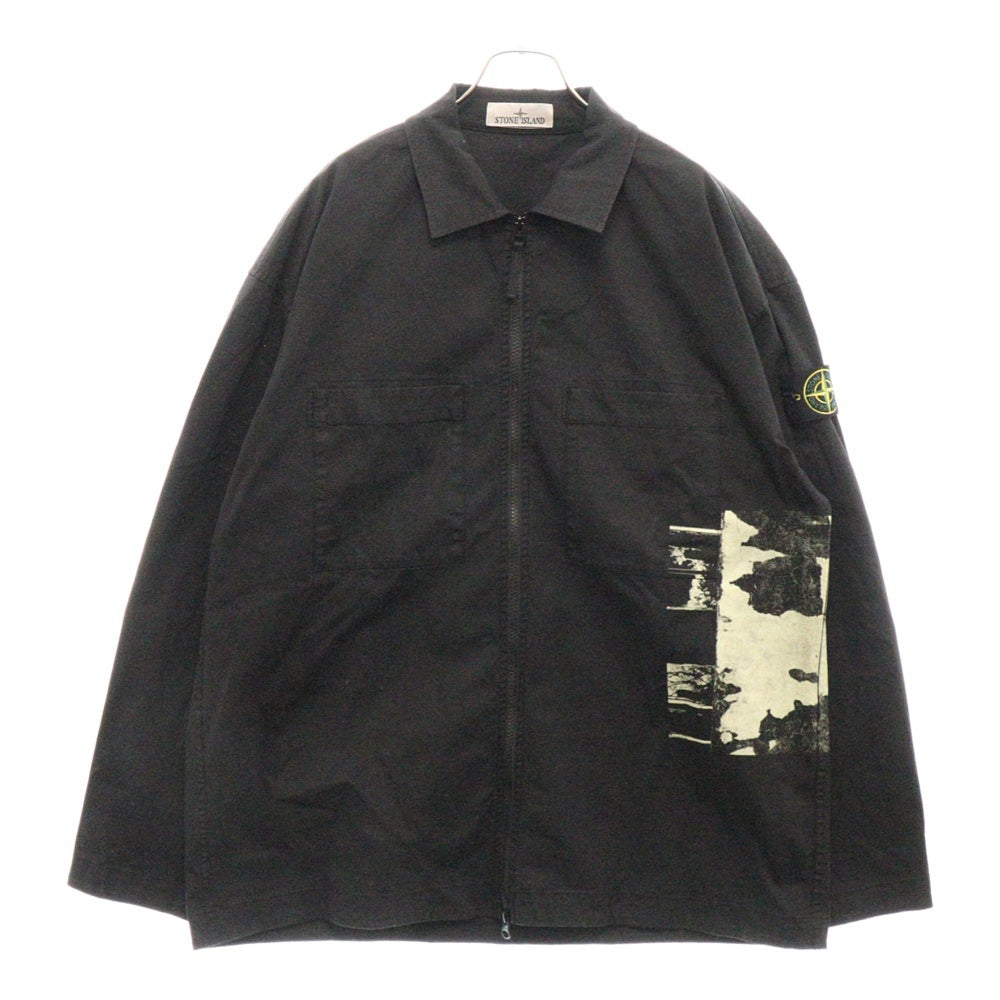 STONE ISLAND(ストーンアイランド) 24SS ポスター プリント コットン ツイルストレッチ オーバー ジップアップ ロゴ刺繍 長袖シャツ 801512196 ブラック
