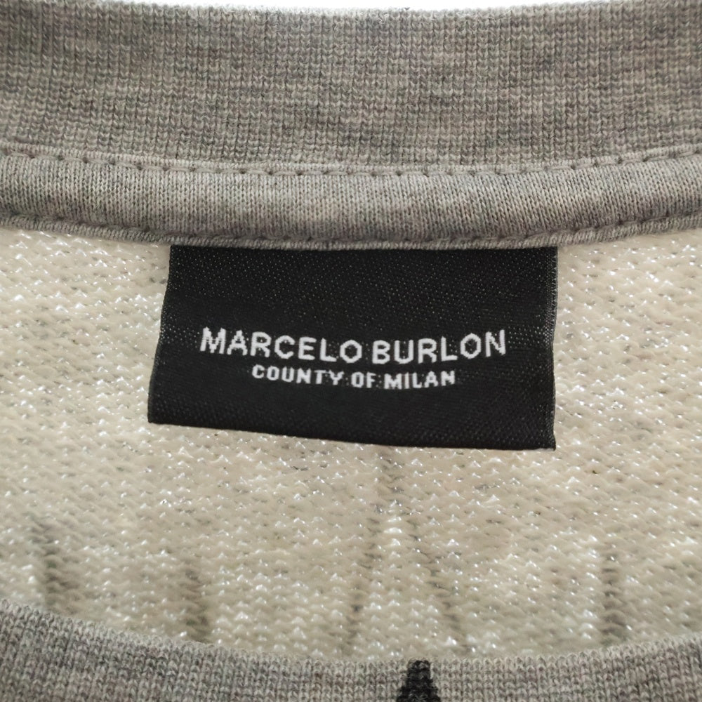 MARCELO BURLON(マルセロバーロン) ネックインディアンプリント クルーネックスウェットシャツ トレーナー グレー