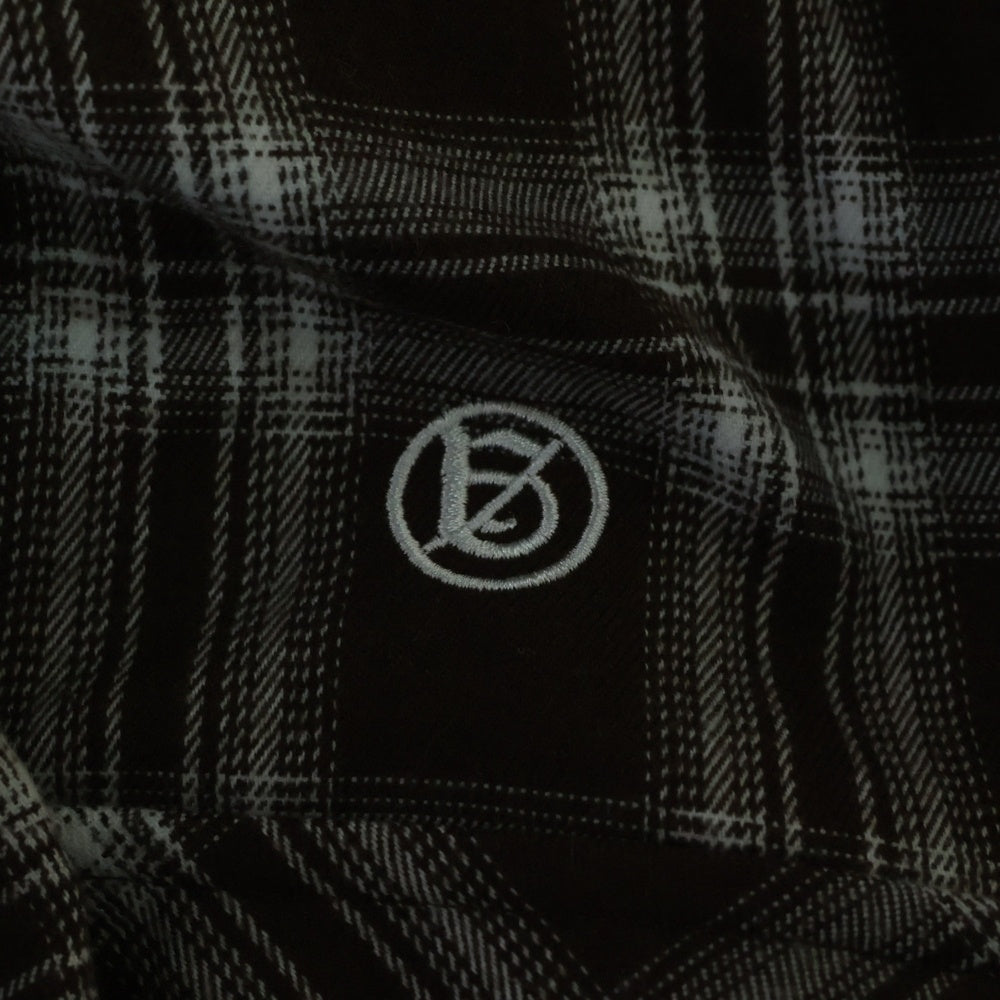 A GOOD BAD INFLUENCE(アグッドバッドインフレンス) ZIP PLAID SHIRT BROWN ロゴ刺繍 ジップアップ チェックシャツ ブラウン