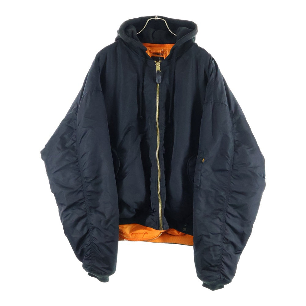 VETEMENTS(ヴェトモン) 17AW ×Alpha Reversible Hooded Bomber Jacket アルファ リバーシブルフーディーボンバージャケット ブラック/オレンジ MAH18JA35