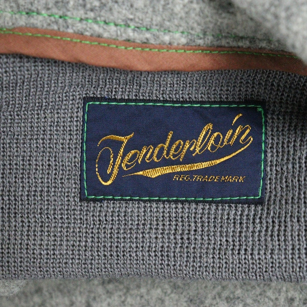 TENDERLOIN(テンダーロイン) GOKEY WOOL SWEAT SHIRT レザーパッチ クルーネックセーター グレー