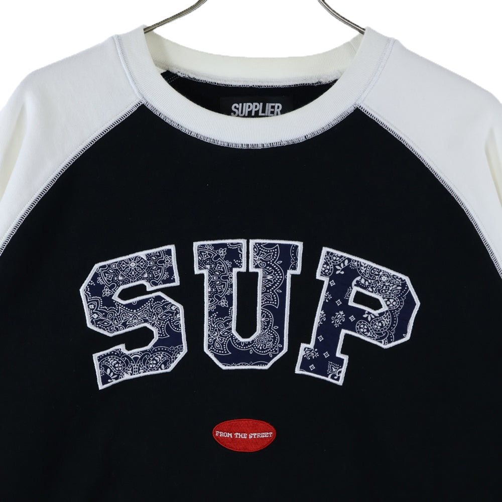 SUPPLIER(サプライヤ) フロントワッペン クルーネックスウェットシャツ ブラック