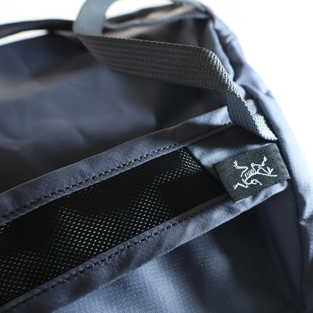 ARC'TERYX(アークテリクス) HELIAD 15 Backpack ナイロンリュック ブルー X000009829
