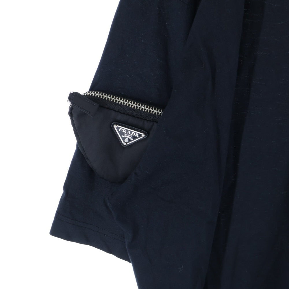 PRADA(プラダ) 21SS 三角ロゴプレートポーチ クルーネック半袖カットソーTシャツ ブラック UJN762 S212 1ZLC