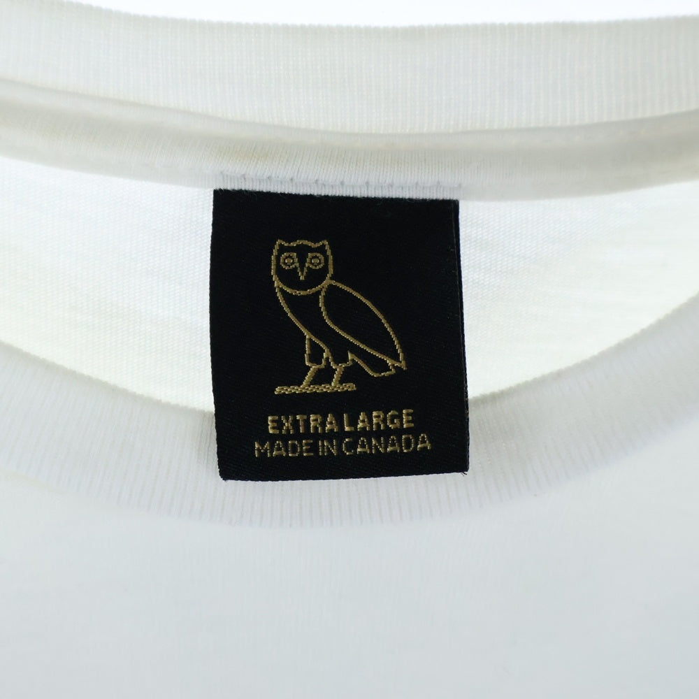 October's Very Own(オクトーバーズベリーオウン) OVO Marigold Crest T-shirt ロゴプリント クルーネックTシャツ ホワイト