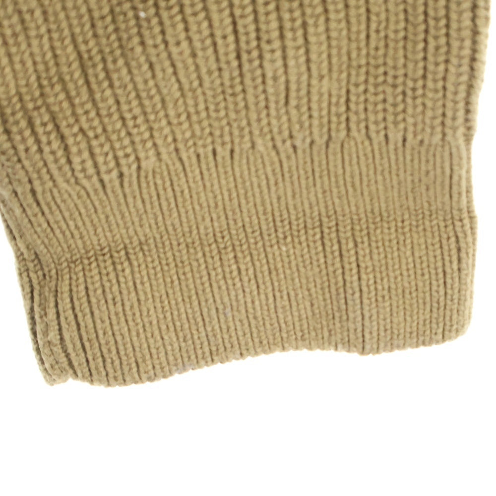 FRED PERRY(フレッドペリー) ロゴ刺繍 Vネック ニットセーター ブラウン