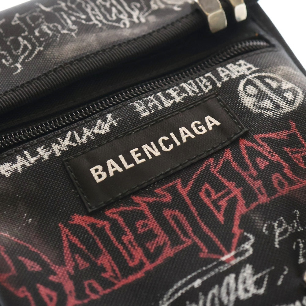 BALENCIAGA(バレンシアガ) EXPLORER グラフィック ショルダーバッグ 6559822AAX61000 ブラック