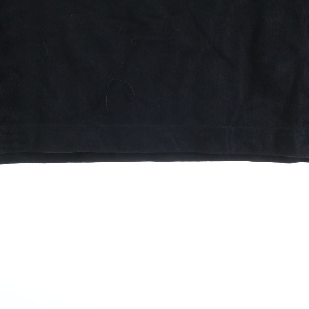 MONCLER(モンクレール) フロントロゴワッペン クルーネック半袖Tシャツカットソー ブラック I20918C00051 8390T