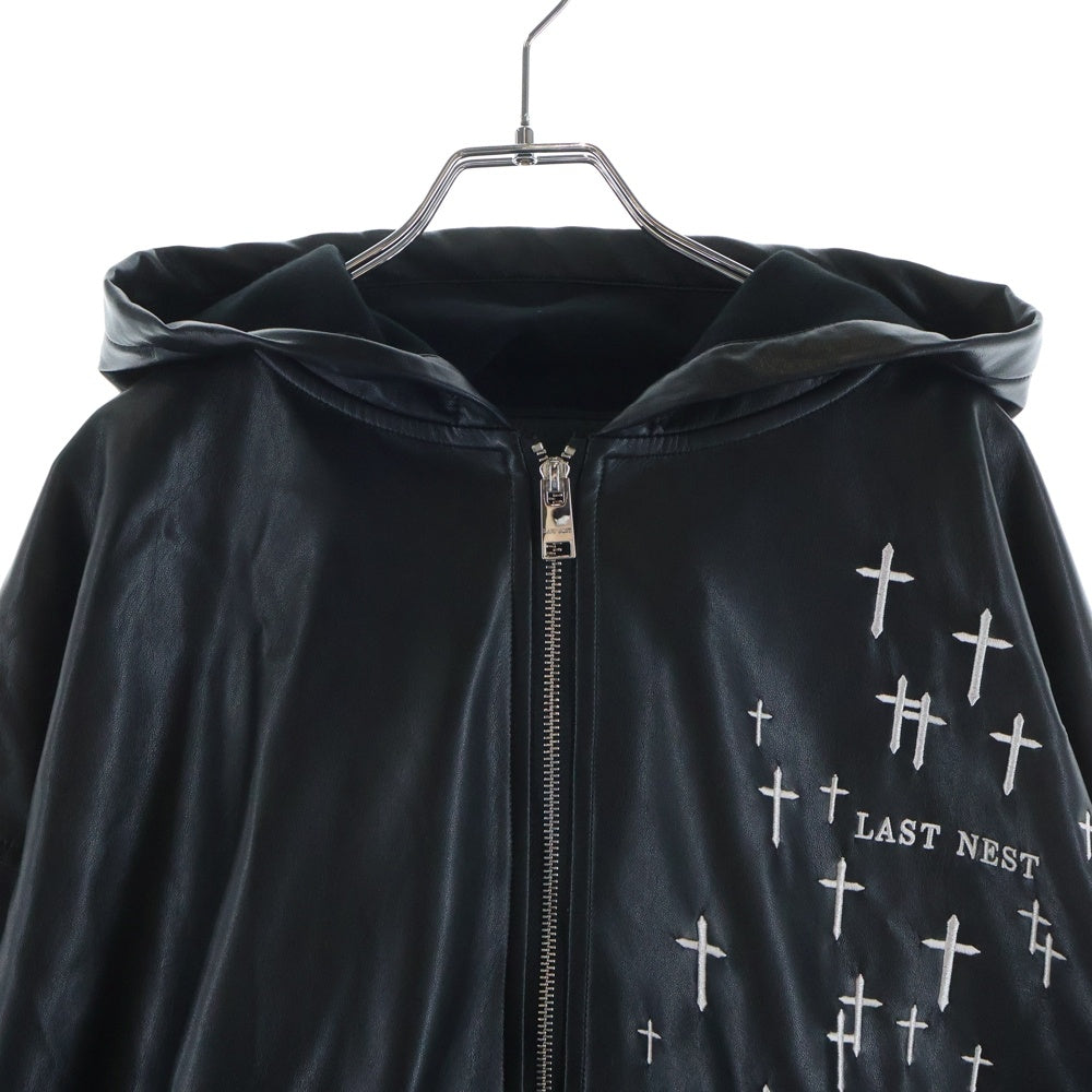 LAST NEST(ラスト ネスト) 25AW CROSS EMBROIDERY LEATHER ZIP HOODIE NUBIAN限定 フェイクレザー ジップアップフーディー ブラック