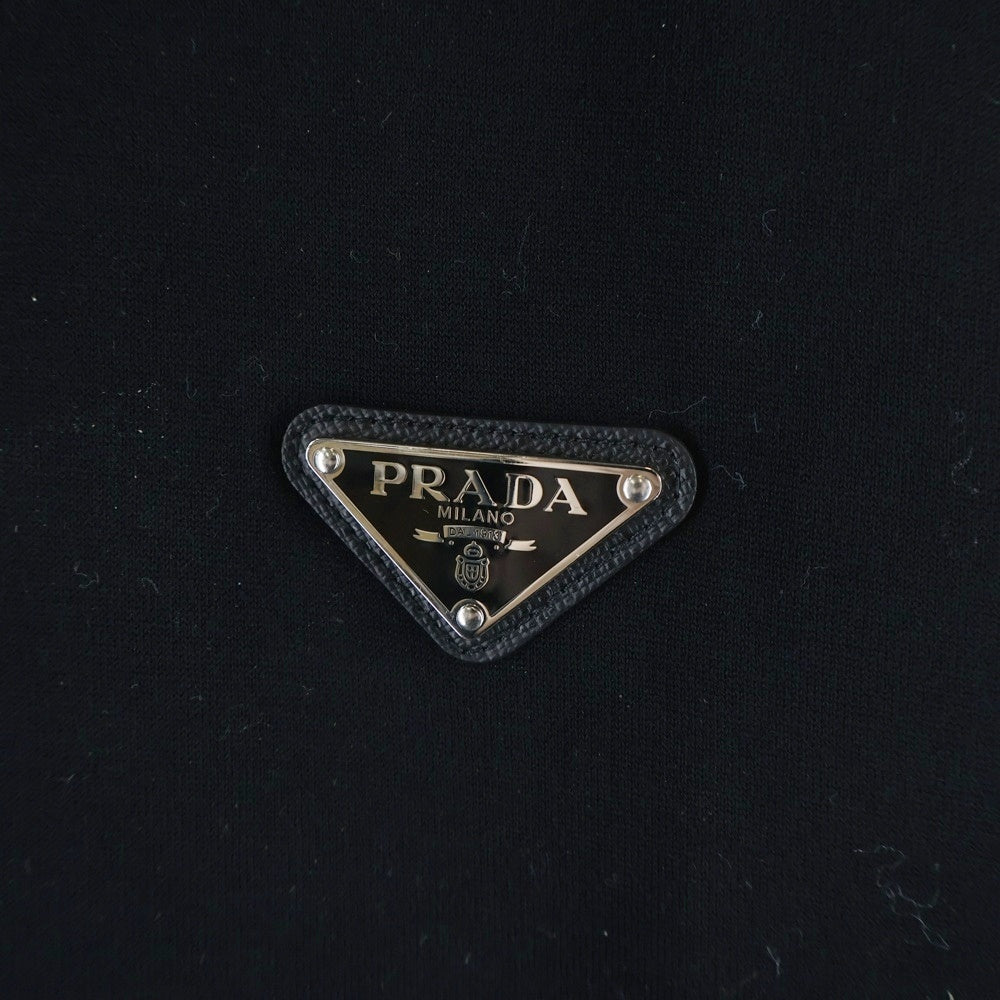 PRADA(プラダ) 24SS テクニカルコットン 三角プレート UJL90B クルーネックスウェット ブラック