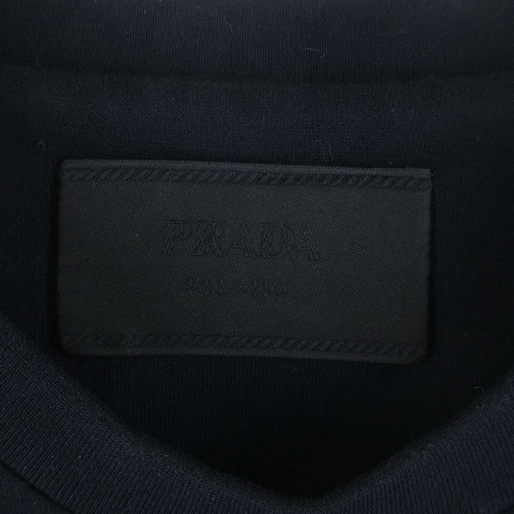 PRADA(プラダ) 24SS テクニカルコットン 三角プレート UJL90B クルーネックスウェット ブラック