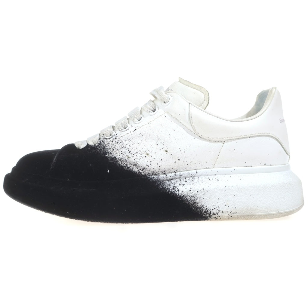 Alexander McQueen(アレキサンダーマックイーン) Chunky Spray Paint スプレープリント ローカットオーバーサイズスニーカー ブラック/ホワイト 575425
