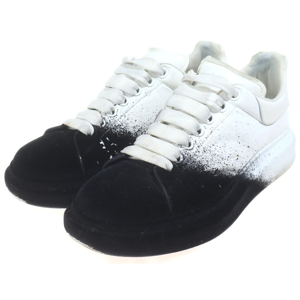 Alexander McQueen(アレキサンダーマックイーン) Chunky Spray Paint スプレープリント ローカットオーバーサイズスニーカー ブラック/ホワイト 575425