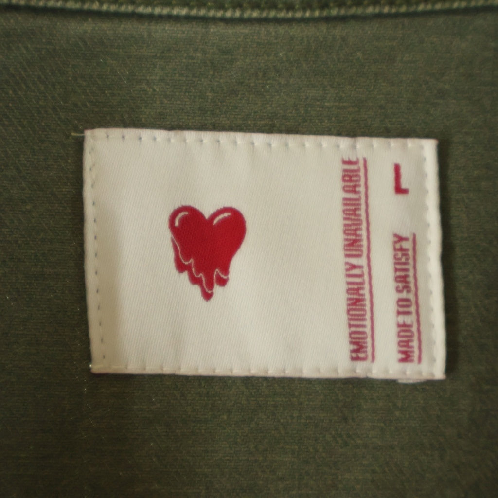 Emotionally Unavailable(エモーショナリー アンアヴェイラブル) 22AW CROSS YOUR HEART JACKET FATIGUE ファティーグ パッチ 刺繍 ミリタリージャケット カーキ