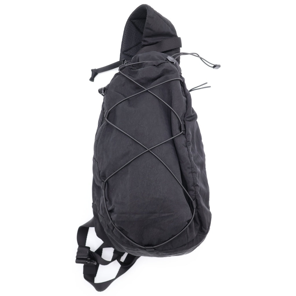 C.P. Company(シーピーカンパニー) Nylon B Lens Crossbody Rucksack クロスボディバッグ RCCMAC735A005269G ブラック