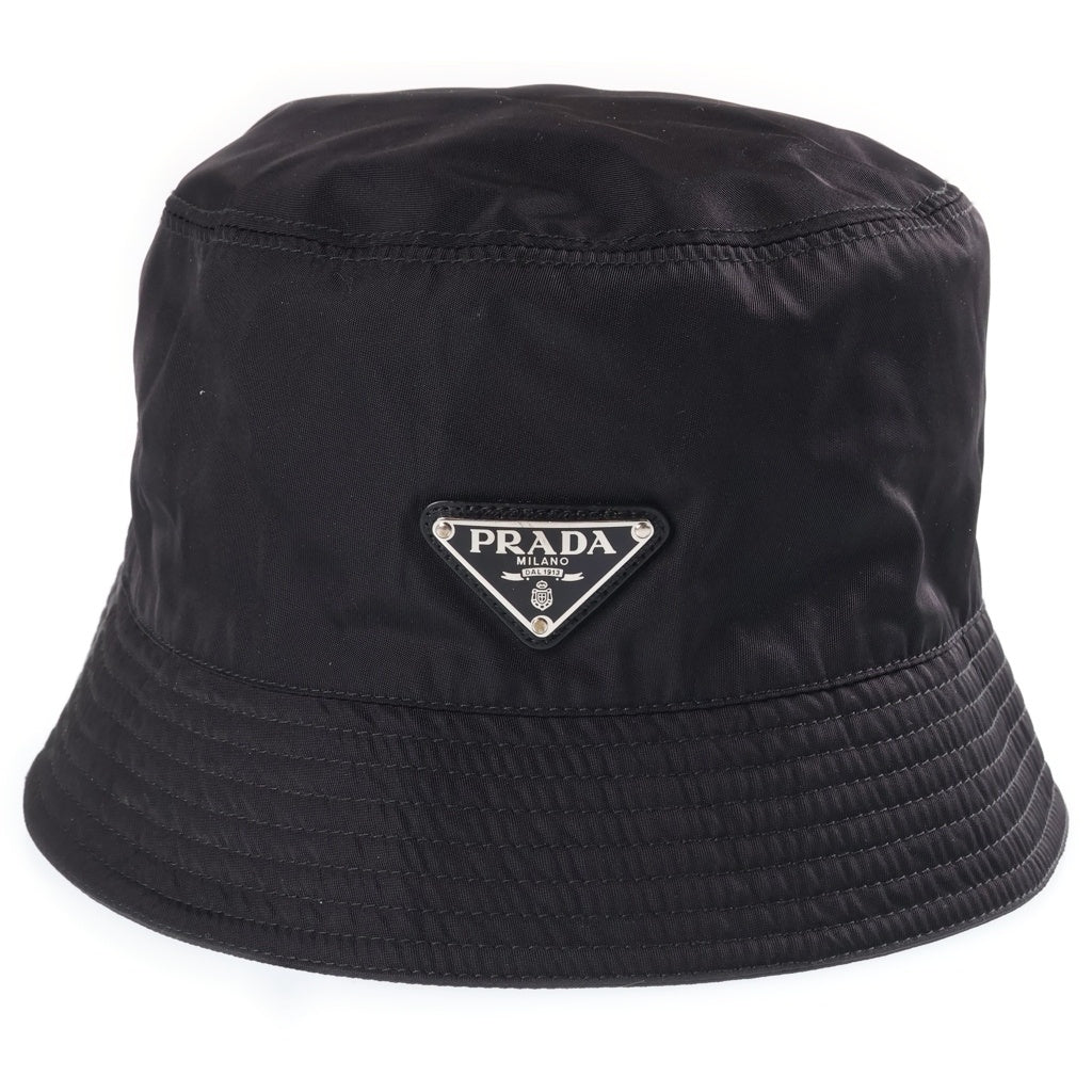 PRADA(プラダ) 三角プレート ナイロン バケットハット ブラック