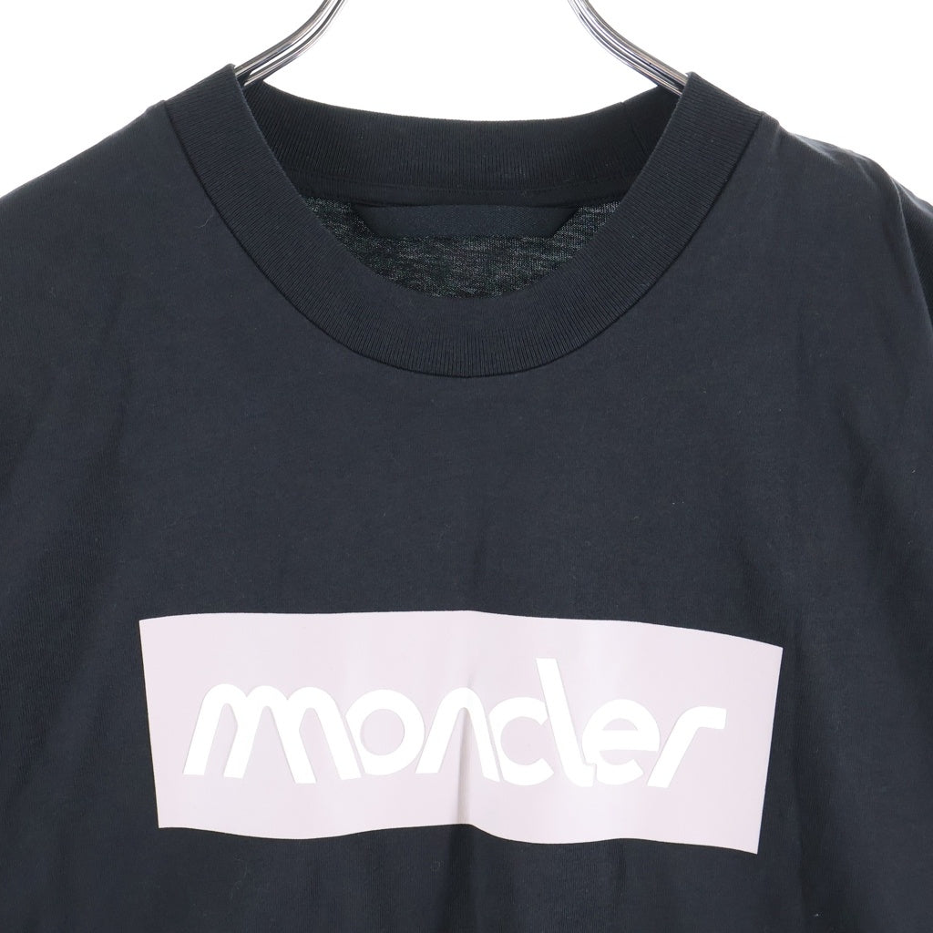 MONCLER(モンクレール) 23SS エンボス加工ロゴ クルーネックTシャツ ブラック J10918C00052