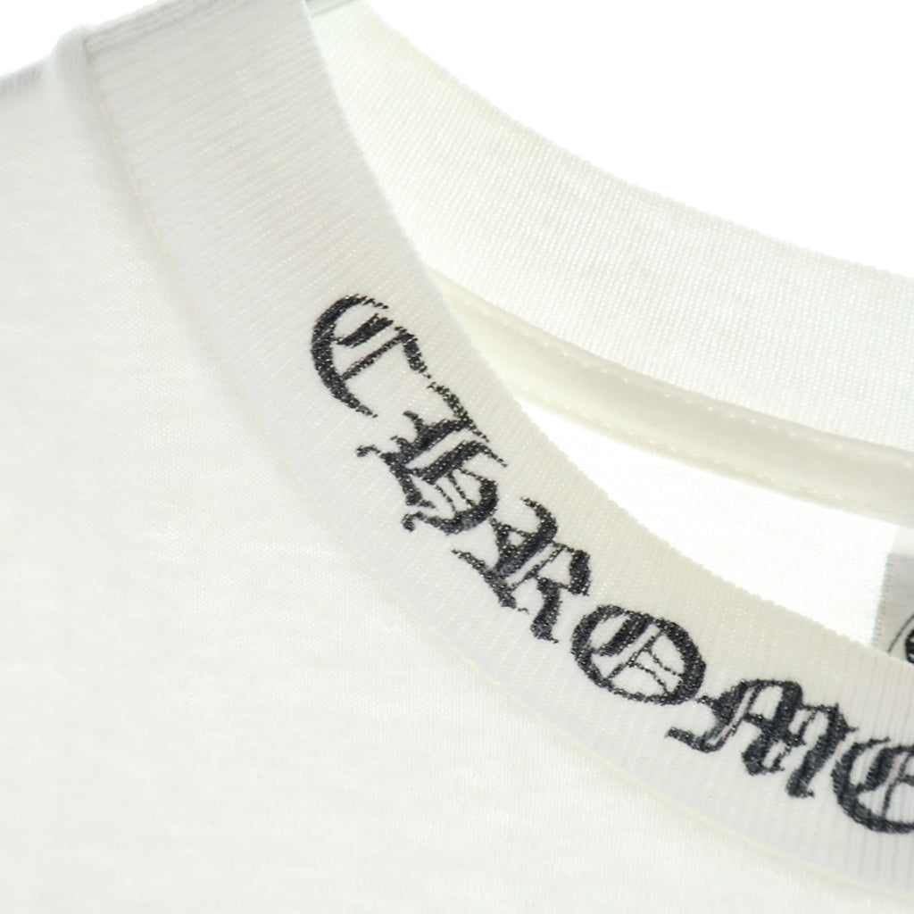 CHROME HEARTS(クロムハーツ) OLD VINE DAGGER SCROLL RAVEL LOGO S/S TEE オールド ヴァインダガー スクロールラベル ロゴプリント半袖Tシャツ カットソー ホワイト