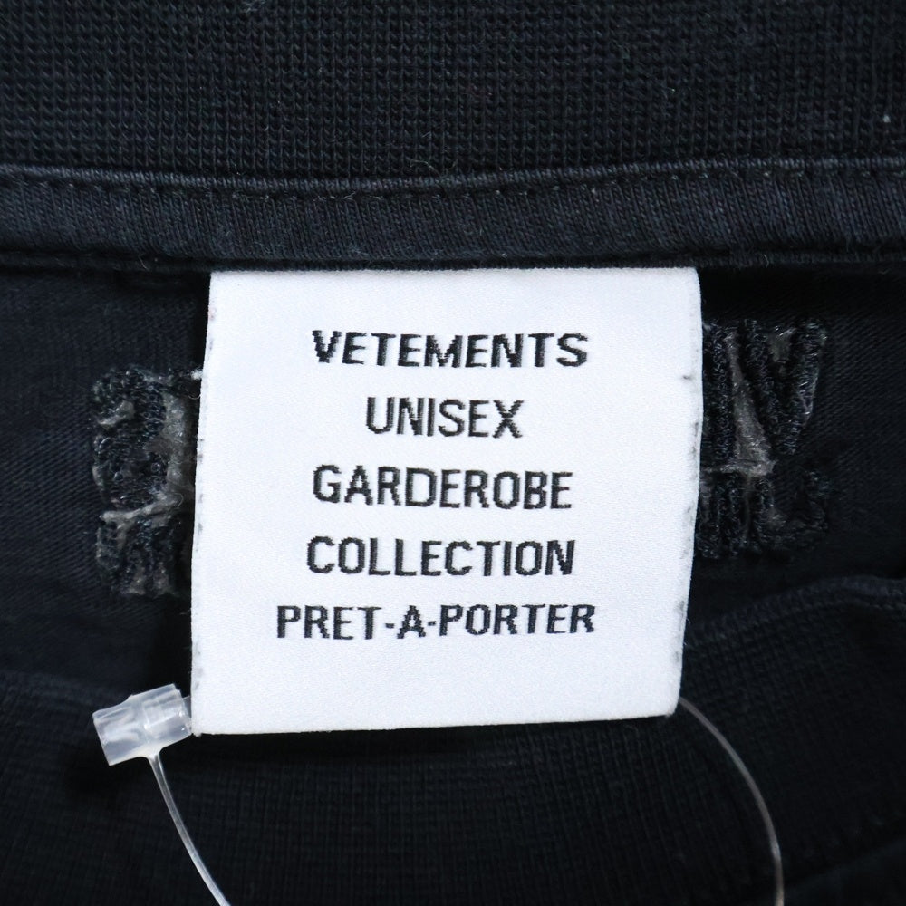 VETEMENTS(ヴェトモン) 20SS LOGO LABEL T-SHIRT ロゴプリント クルーネック コットン 半袖Tシャツ カットソー ブラック UE52TR120X