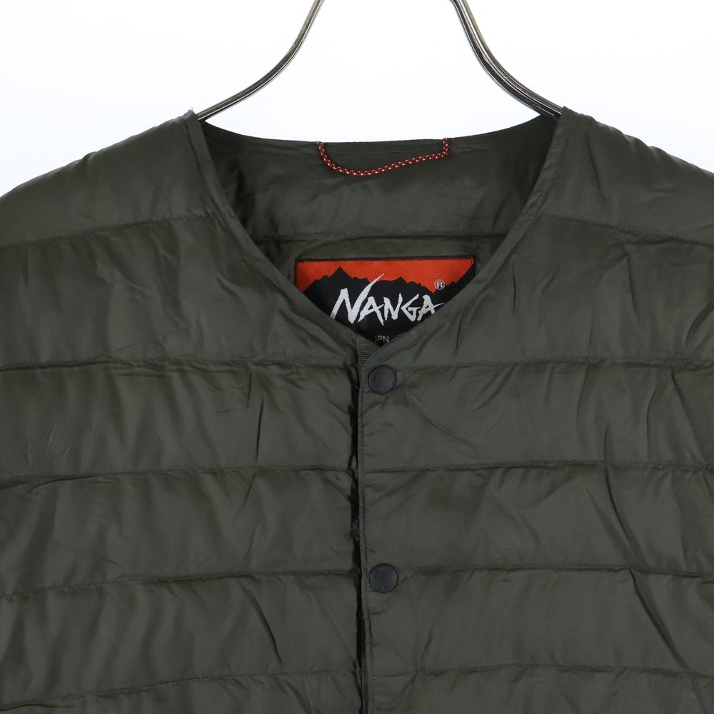 NANGA(ナンガ) ×WILD-1 LIGHT DOWN JACKET ワイルドワン ノーカラー ライト ダウンジャケット カーキ