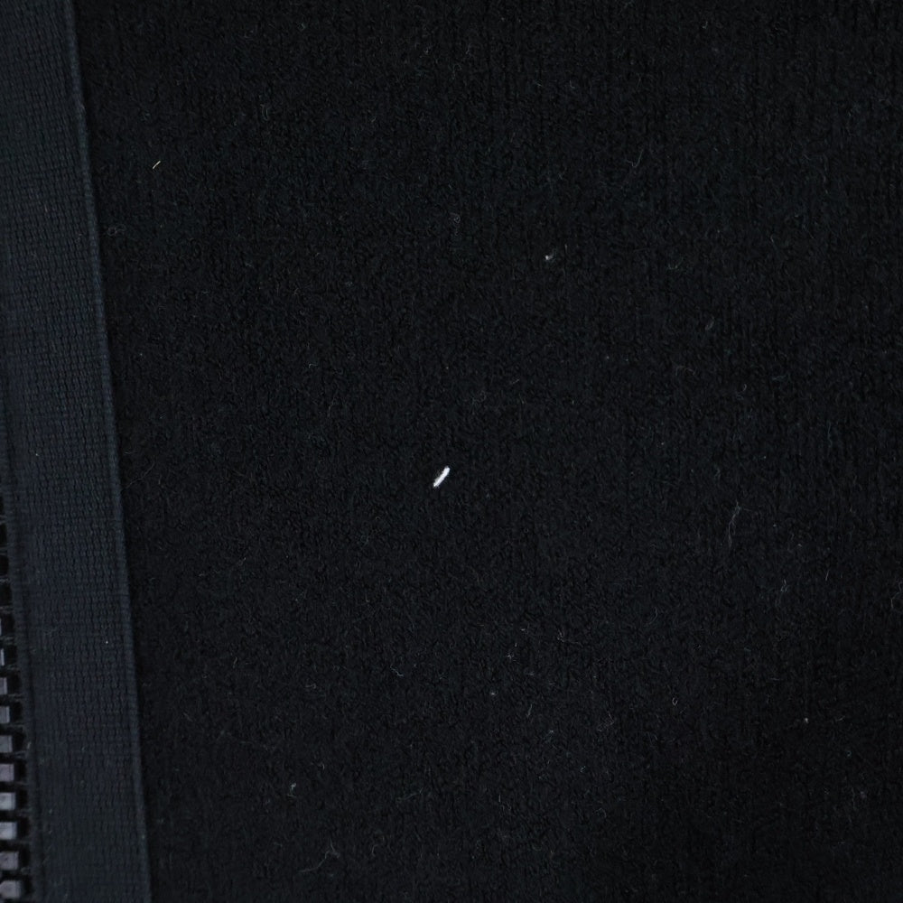 STONE ISLAND(ストーンアイランド) ロゴワッペン付き フロントジップアップ パーカー ブラック 49155MA5