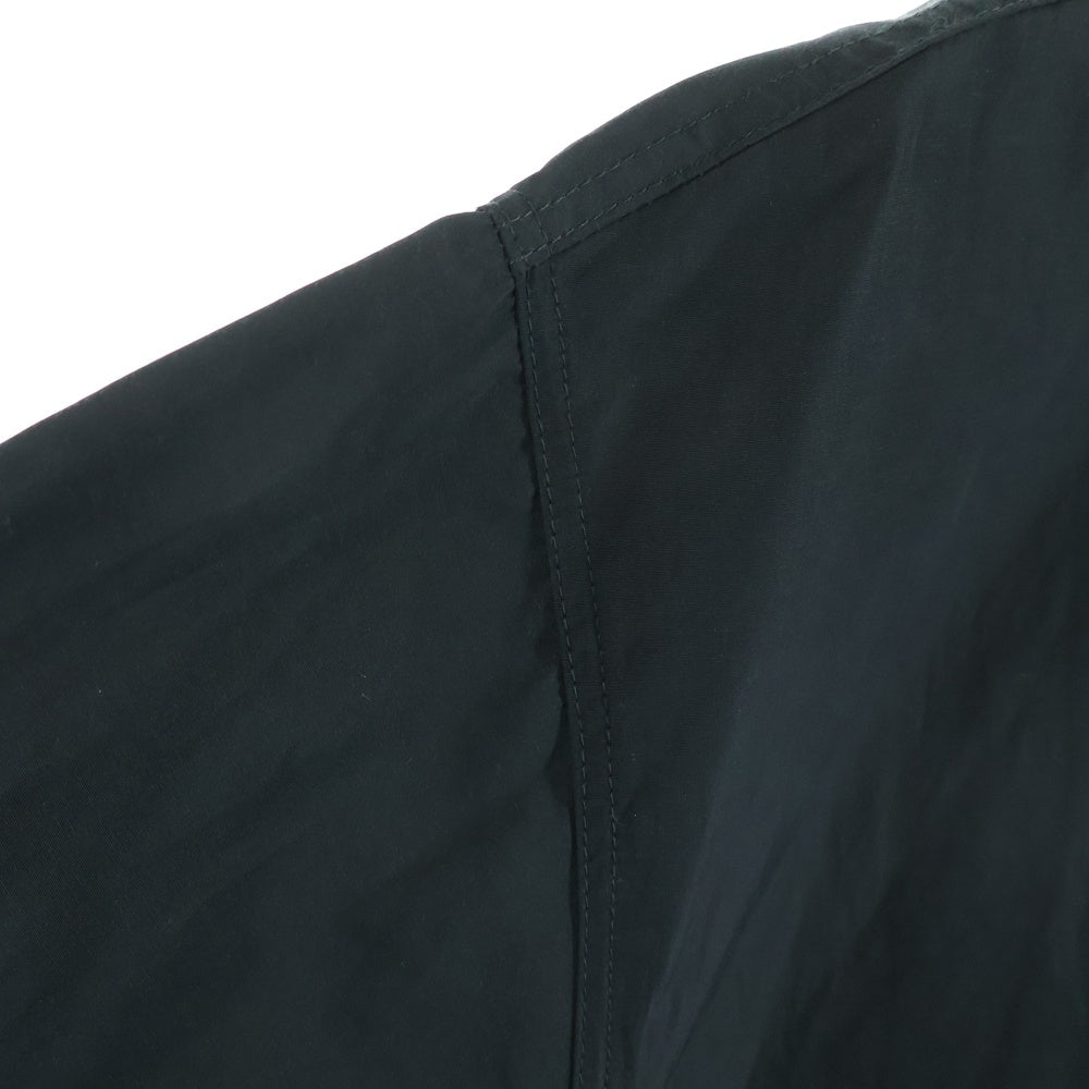 FEAR OF GOD ESSENTIALS(フィアオブゴッド エッセンシャルズ) バックロゴ ナイロン コーチジャケット ブラック