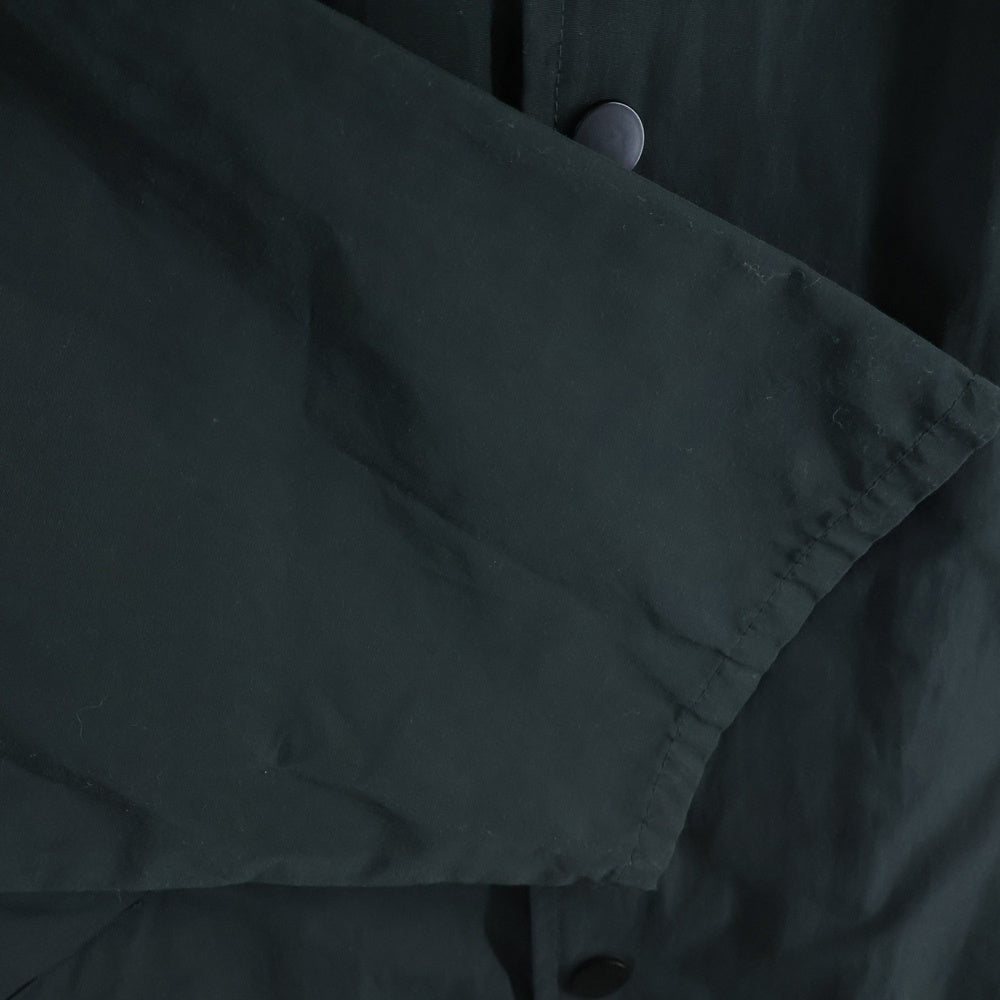 FEAR OF GOD ESSENTIALS(フィアオブゴッド エッセンシャルズ) バックロゴ ナイロン コーチジャケット ブラック