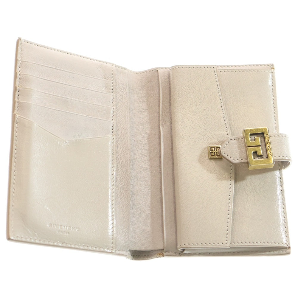 GIVENCHY(ジバンシィ) ダイヤモンド キルトレザー コンパクトウォレット 財布 アイボリー レディース