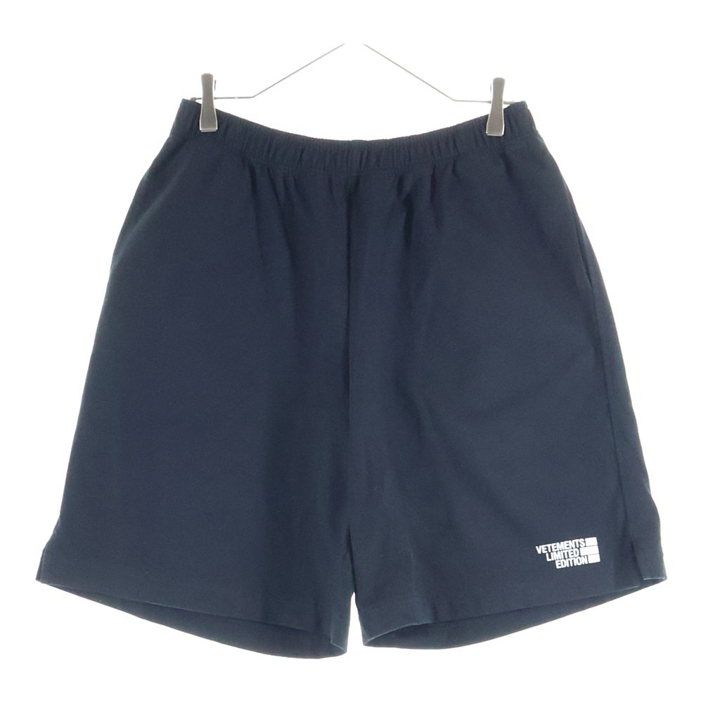 VETEMENTS(ヴェトモン) ロゴプリント イージー ハーフパンツ ショーツ ブラック ME51PA620B