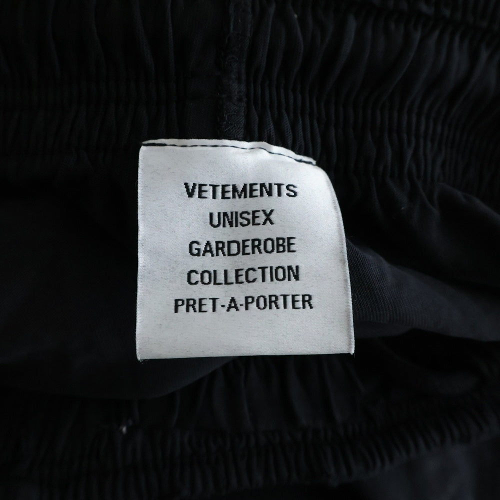 VETEMENTS(ヴェトモン) Double Jersey Sweatpantsウォッシュド ダメージ 加工 オーバーサイズ ロング ワイド トラック パンツ ブラック UE63SP110B