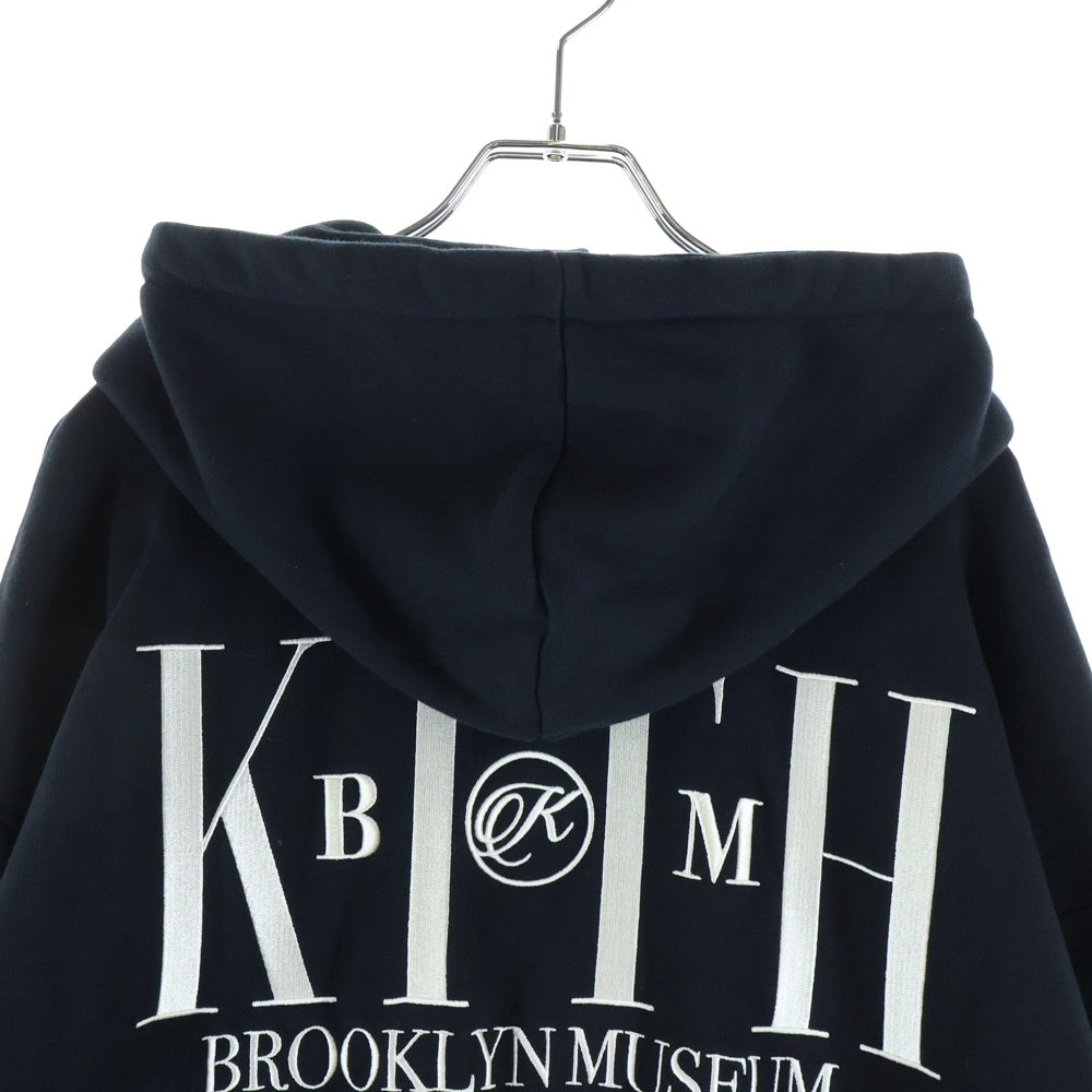 KITH(キス) 25SS ×Brooklyn Museum Serif Hoodie ブルックリン ミュージアム フーディー プルオーバー スウェットパーカー ブラック 25-072-060-0009-1-0