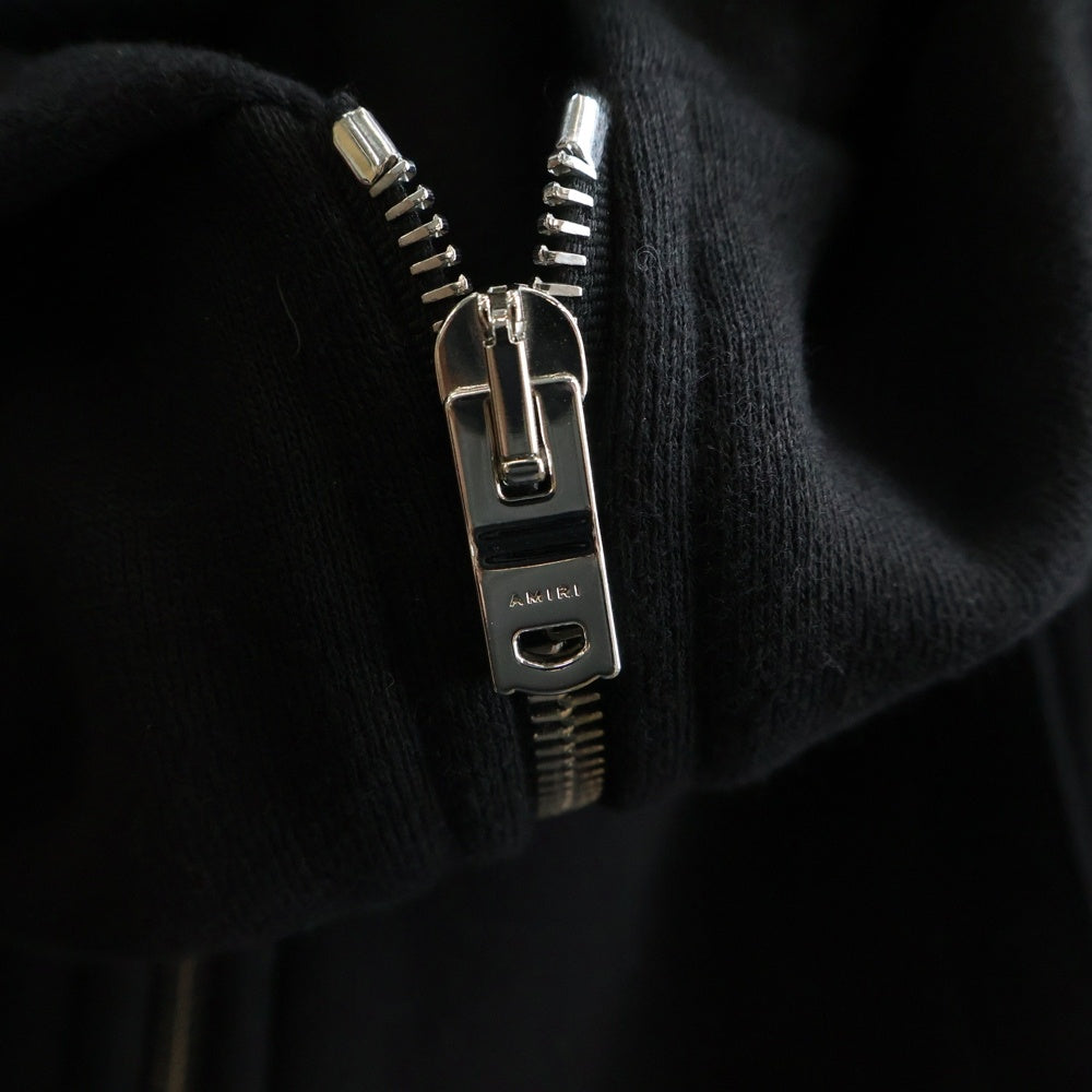 AMIRI(アミリ) 25AW SPIRIT ZIP HOODIE フロントロゴパッチ スピリット ジップアップ スウェットパーカー フーディ ブラック SRAMJYHD1118SMRBC00