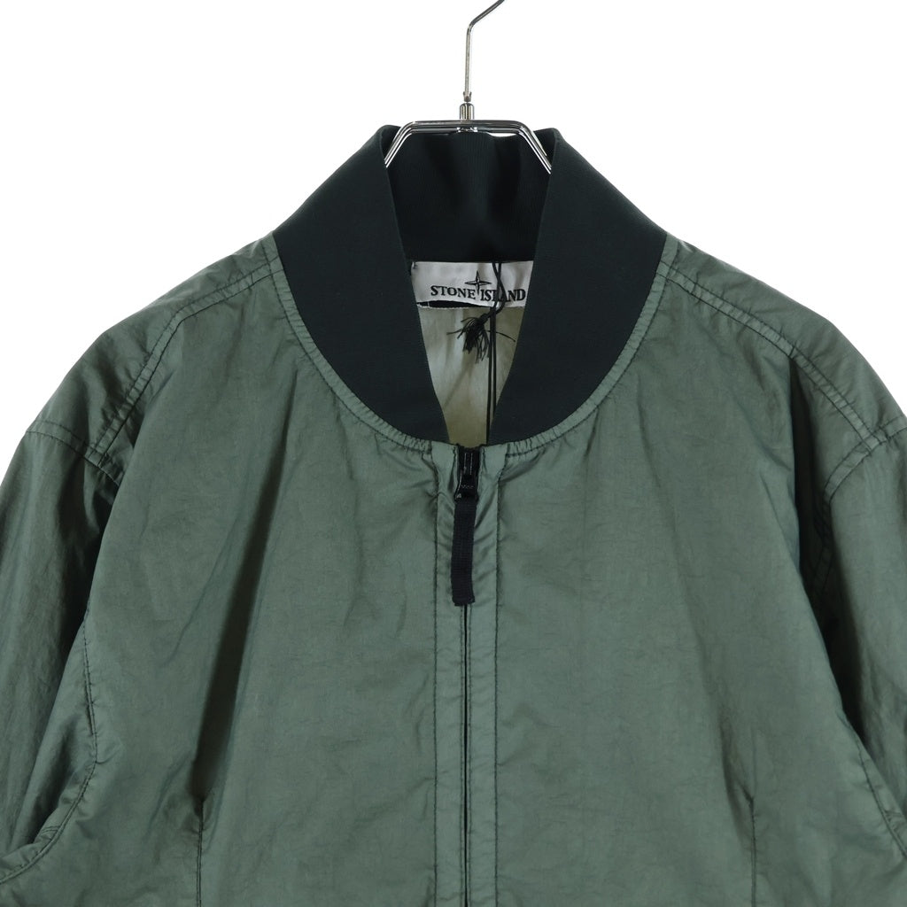 STONE ISLAND(ストーンアイランド) 24SS Membrana Bomber Jacket ロゴワッペン ナイロン ボンバージャケット カーキ 801541223