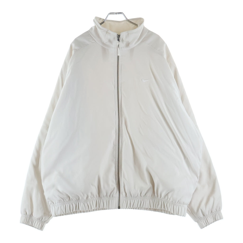 NIKE ナイキ Solo Swoosh Satin Bomber Jacket ロゴ刺繍 ジップアップ ボンバージャケット ホワイト DN1266-030 NIKE(ナイキ) Solo Swoosh Satin Bomber Jacket ロゴ刺繍 ジップアップ